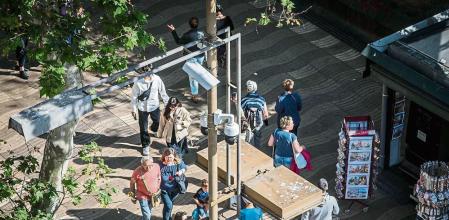 29 - 04 - 2023 / Barcelona / Camaras de seguridad en Escudellers y Ramblas / Foto: Llibert Teixidó