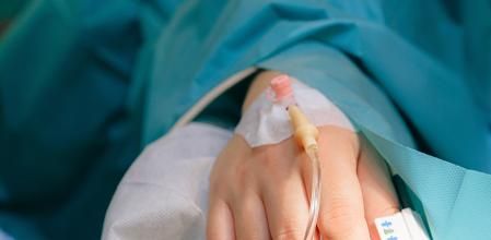 Un joven de 16 años termina en estado crítico y con el 80% del cuerpo quemado por un reto de TikTok