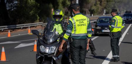 Operativos de la Guardia Civil de Tráfico desplegados en una autopista&nbsp;&nbsp;