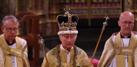 El rey Carlos III durante su coronación en la&nbsp;abadía de Westminster, este sábado 6 de mayo de 2023&nbsp;