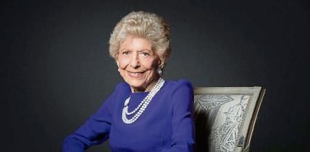 (FILES) In this file photo taken on February 21, 2022 permanent Secretary to the Academie Francaise French historian Helene Carrere d'Encausse poses during a photo session in Paris. International reference in Slavic studies, French historian Helene Carrere d'Encausse was awarded the 2023 Princess of Asturias Prize for Social Sciences on May 9, 2023. (Photo by JOEL SAGET / AFP)