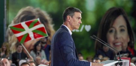Pedro Sánchez, durante el mitin de los socialistas vascos que ayer protagonizó en Vitoria