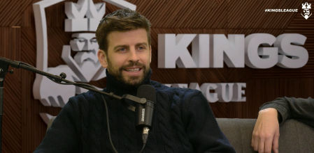 Gerard Piqué en la Kings League con un micrófono Shure