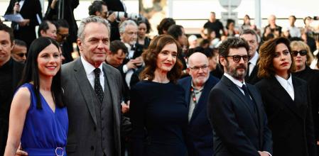 Helena Miquel, Jose Coronado, Ana Torrent, Manolo Solo y Maria Leon llegan a la proyección del filme