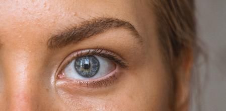 Una forma más segura para broncear la piel que exponerse al sol.