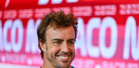 La locura de los fans con Fernando Alonso se plasma hasta en los DNI: “Lo hice”