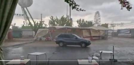 La feria se quedo sin público por las fuertes lluvias