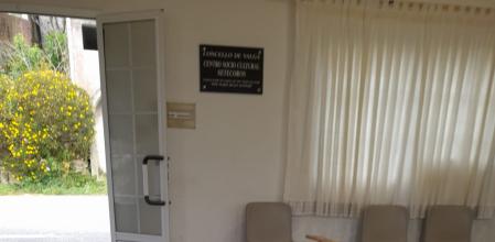 Una cabra ha entrado en un colegio electoral de la localidad gallega de Valga