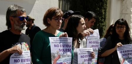 Representantes de las entidades que convocan la manifestación contra las violaciones en el Magic Badalona.