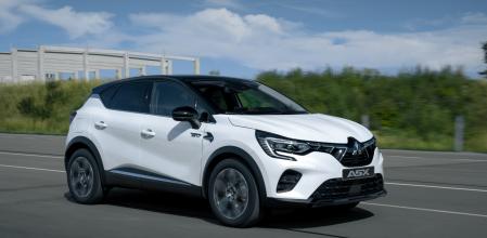 Sus 160 CV no impresionan pero la aportación de la electricidad en fases de aceleración se traduce en un empuje notable suficientemente contundente&nbsp;