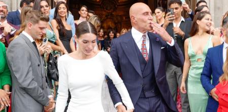 Así ha sido la boda de Marta López Álamo y Kiko Matamoros: sobriedad, lágrimas y dos emotivos discursos