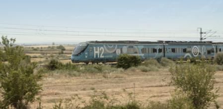 Renfe destaca la puesta en marcha de estos nuevos sistemas de propulsión, más respetuosos con el medio ambiente 