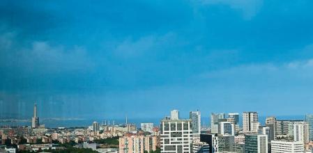 FOTO: MANÉ ESPINOSA. IMAGEN AEREA DE BARCELONA DE LOS EDIFICIOS DE LA ZONA DE FORUM