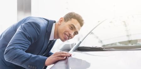 Los arañazos y abolladuras del coche pueden solucionarse con estos trucos.