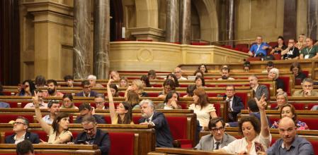 Imagen de la votación sobre la educación en el Parlament
