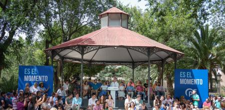 Alberto Núñez Feijóo se reunió con cerca de mil personas en Ciudad real, tras el debate del lunes, y antes de viajar a Cádiz
