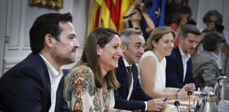 Los dirigentes de Vox y PP en la primera Junta de Síndics de la legislatura.