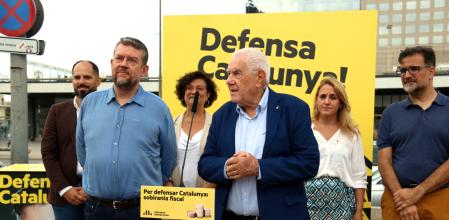 Francesc-Marc Àlvaro, Ernest Maragall y la consellera Natàlia Mas, en el acto de ayer en Sants