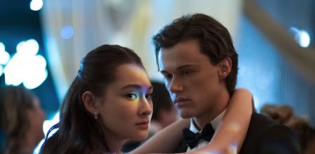 Lola Tung y Christopher Briney son Belly y Conrad.