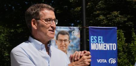 El presidente del PP, Alberto Núñez Feijóo, participó este viernes en un mitin en el Campo de San Francisco de Oviedo