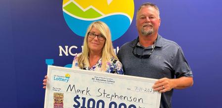 Mark Stephenson y su esposa