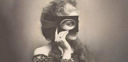 La condesa de Castiglione en una foto de entre 1863 y 1866.