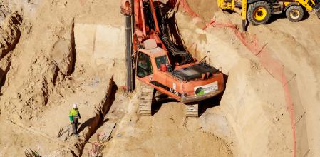 Trabajadores en una obra en Madrid