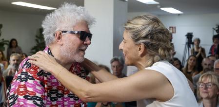 Pedro Almodóvar y Yolanda Díaz