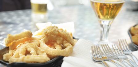 Los fritos son muy calóricos, de modo que conviene reducir su consumo