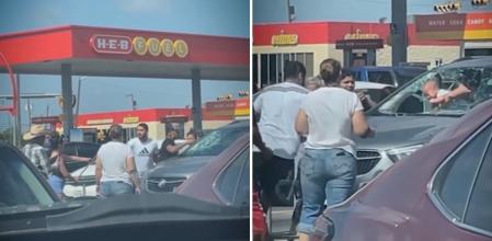 El momento en el que el padre rompe la luna del coche