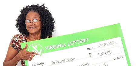 Tina Renee Johnson con su talón