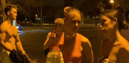 La reacción de las chicas al ver que se saca la camiseta