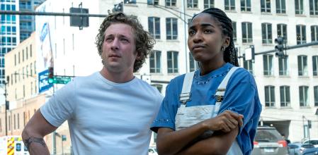 Carmen (Jeremy Allen White) y Sydney (Ayo Edebiri) dejan atrás los bocadillos para intentar obtener una estrella Michelin.