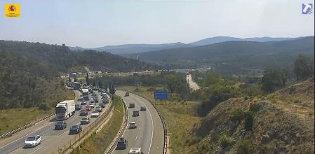 En Catalunya los Mossos d'Esquadra han puesto 74 multas de enero a julio por circular por el carril central sin motivo