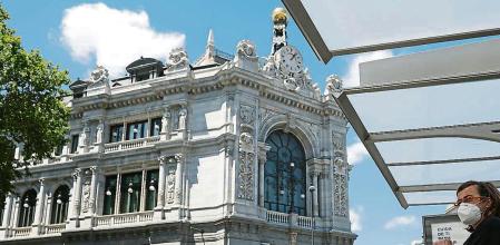 BANCO DE ESPAÑA ,PARO,DEFICIT ,DEUDA POR LA CRISIS COVID-19