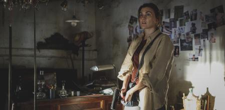 Marta Nieto en el papel de la comisaria Ruiz, en una de las escenas del filme