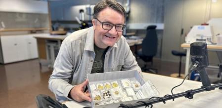 Se compra un detector de metales por aburrimiento y encuentra el “”hallazgo de oro del siglo”