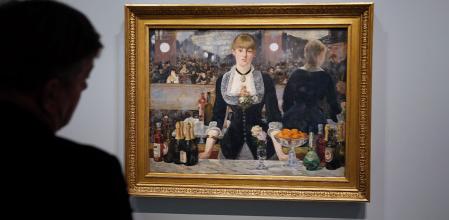 ‘Un bar del Folies-Bergère’, de Édouard Manet, obra expuesta en una muestra de la Fundación Louis Vuitton de París en 2019.