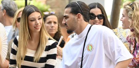 Alejandra Rubio y Carlos Agüera en el desfile