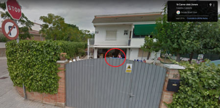 La foto de la casa de Rosa Peral en Google previa al crimen: se ven dos personas clave en la investigación