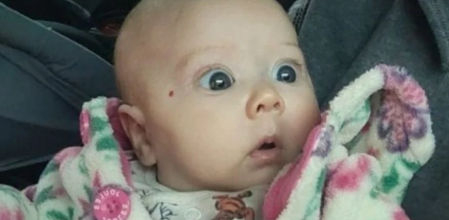 La imagen de la pequeña con los ojos abiertos