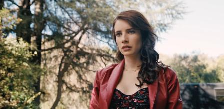 Emma Roberts en el rodaje de 'AHS: 1984'.