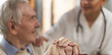 Los centros de día son una buena alternativa para mantener la autonomía de las personas mayores.