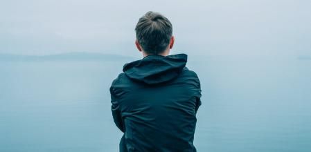 La alexitimia significa que las personas con son capaces de identificar sus sentimientos.