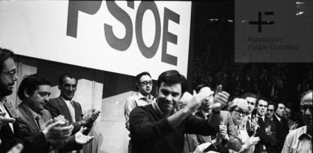 el congreso extraordinario de septiembre de 1979, los delegados de las agrupaciones locales son encuadrados en las delegaciones territoriales bajo el control de un portavoz, que es el único que tiene voz y voto. El número es sensiblemente menor, entorno a 400. También la composición cambia radicalmente, ahora muchos ocupan cargos institucionales. El aparato impone su poder. Felipe es elegido de nuevo secretario general con el 86% de los votos. Es el nacimiento del felipismo.
