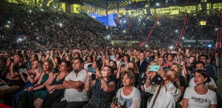 El Palau Sant Jordi, lleno durante el concierto de Hauser