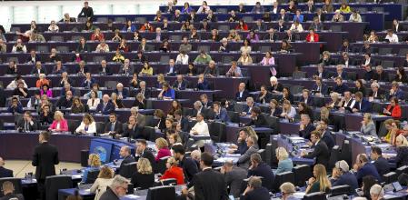 Strasbourg (France), 17/10/2023.- Members of the European Parliament (MEPs) attend a session of the European Parliament in Strasbourg, France, 17 October 2023. The EU Parliament's session runs from 16 till 19 October. (Francia, Estrasburgo) EFE/EPA/JULIEN WARNAND