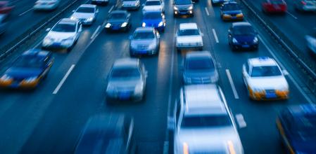 La OCU ha elaborado un ranking con los coches de gasolina y diésel que menos consumen, según los datos homologados por cada fabricante 