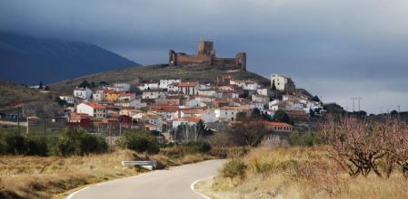 Trasmoz, un pueblo excomulgado desde hace más de siete siglos, custodiado por su castillo