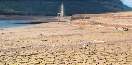 l curso actual de los hechos nos lleva a superar la temperatura del planeta por encima de los 2,7 grados centígrados este siglo y eso será una catástrofe para todos.